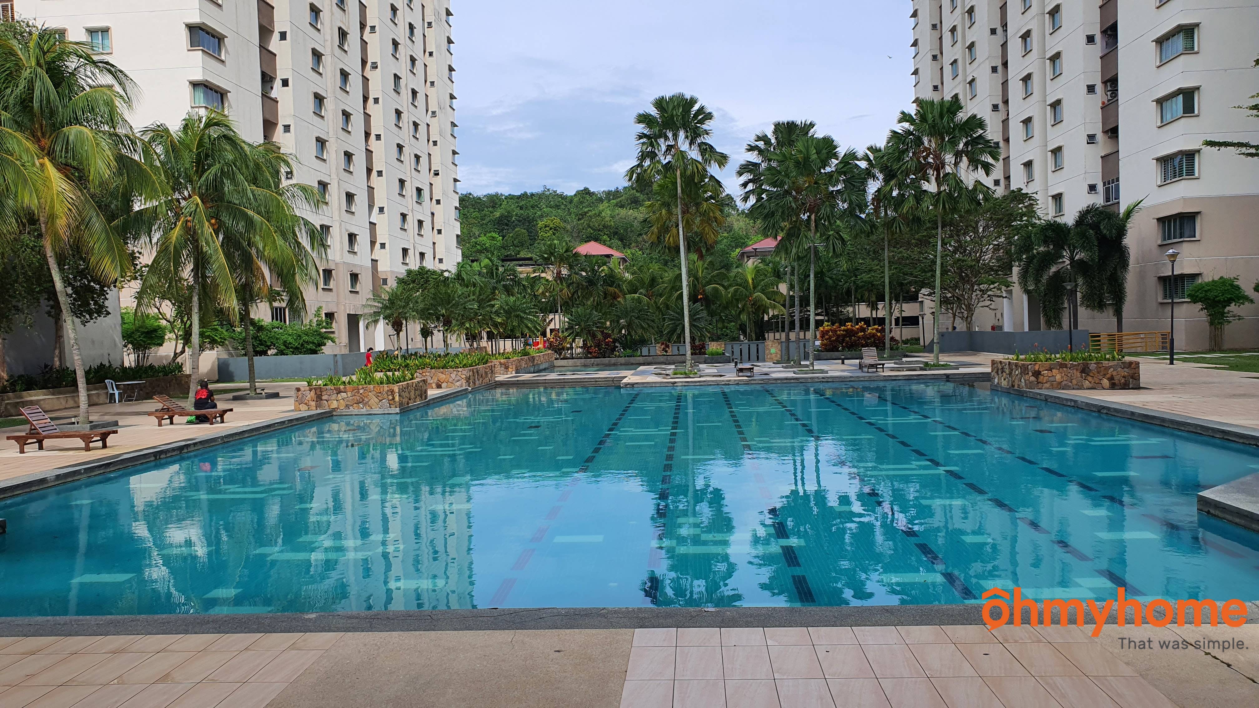 Aman Heights Condominium B Aman Heights Condominium Jalan Bersatu Taman Bukit Serdang Seri Kembangan Selangor Malaysia Zip 43300 Seri Kembangan Selangor